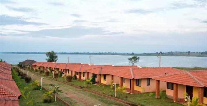 The Peepal Tree, Kabini Begūr エクステリア 写真